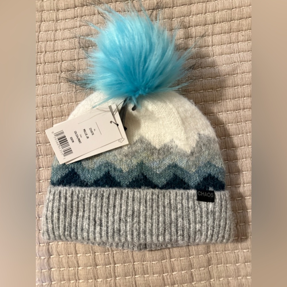 NWT Chaos Chevron Pom Beanie